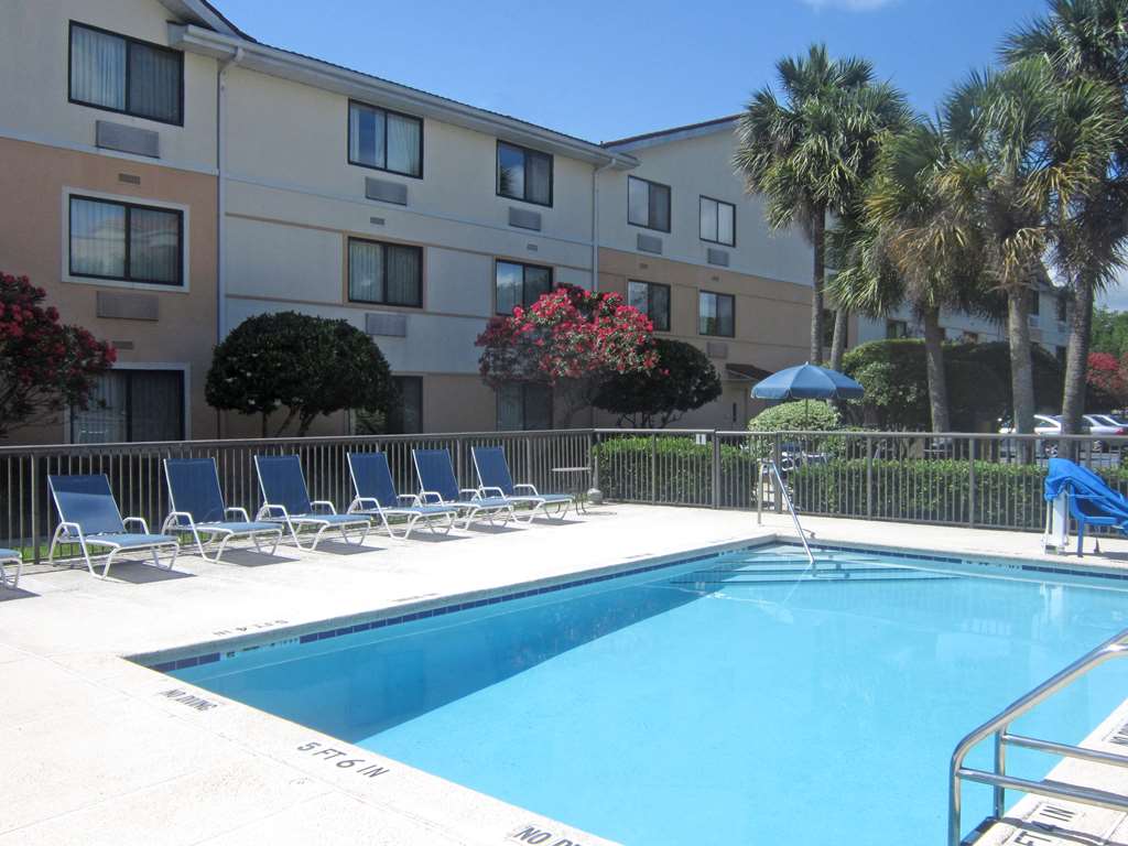 Candlewood Suites Jacksonville Southpoint - photo 31