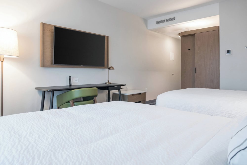 Fairfield Inn & Suites by Marriott San Jose North Silicon Valley - photo 10