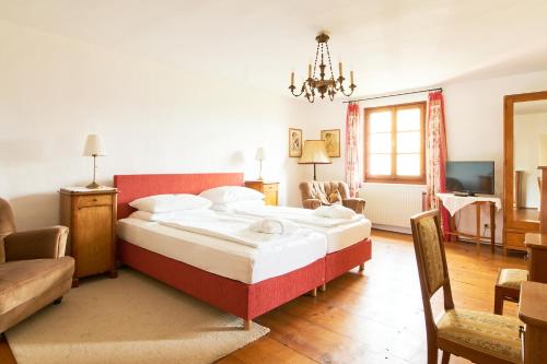 Hotel Landsitz Pichlschloss — Neumarkt In Steiermark — photo 4