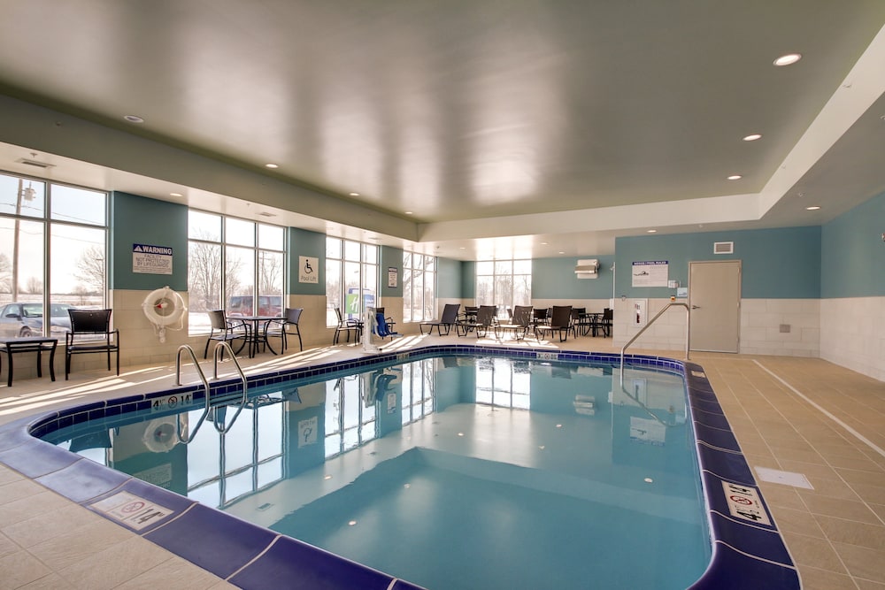 Holiday Inn Express & Suites Galesburg by IHG - photo 30