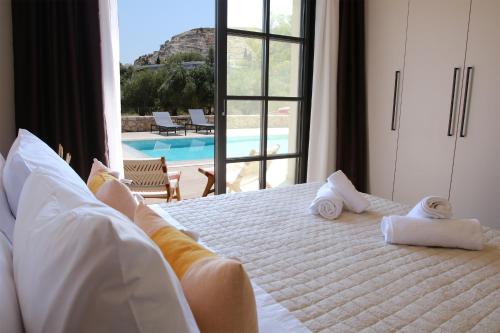 Liotopos Villas — 4-Star Luxury Hotel in Lixouri, Greece