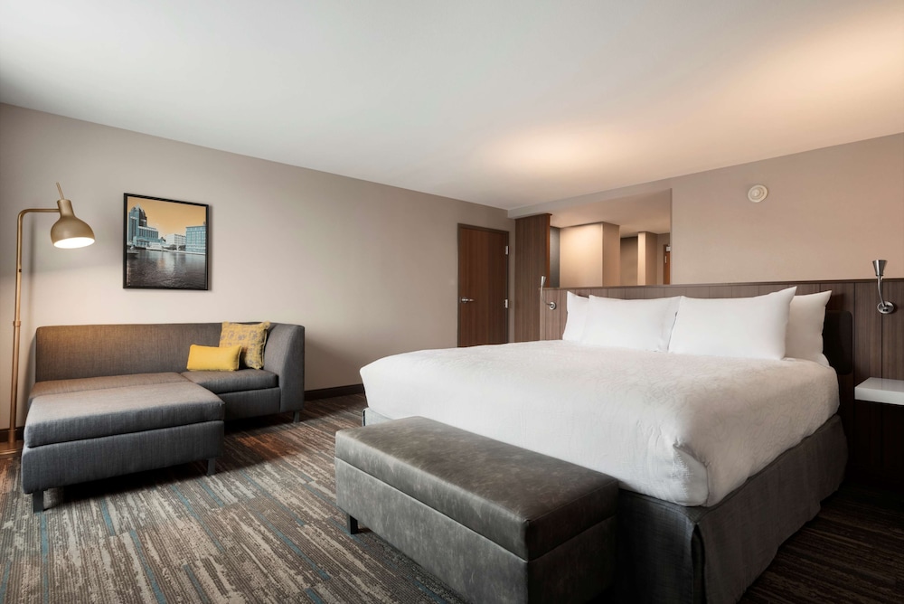 Hilton Garden Inn Milwaukee Brookfield Conference Center WI - photo 7
