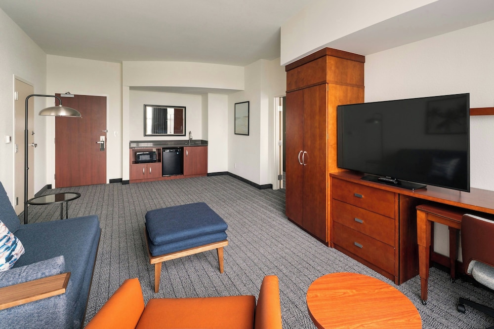 Courtyard by Marriott St. Petersburg Downtown - photo 16