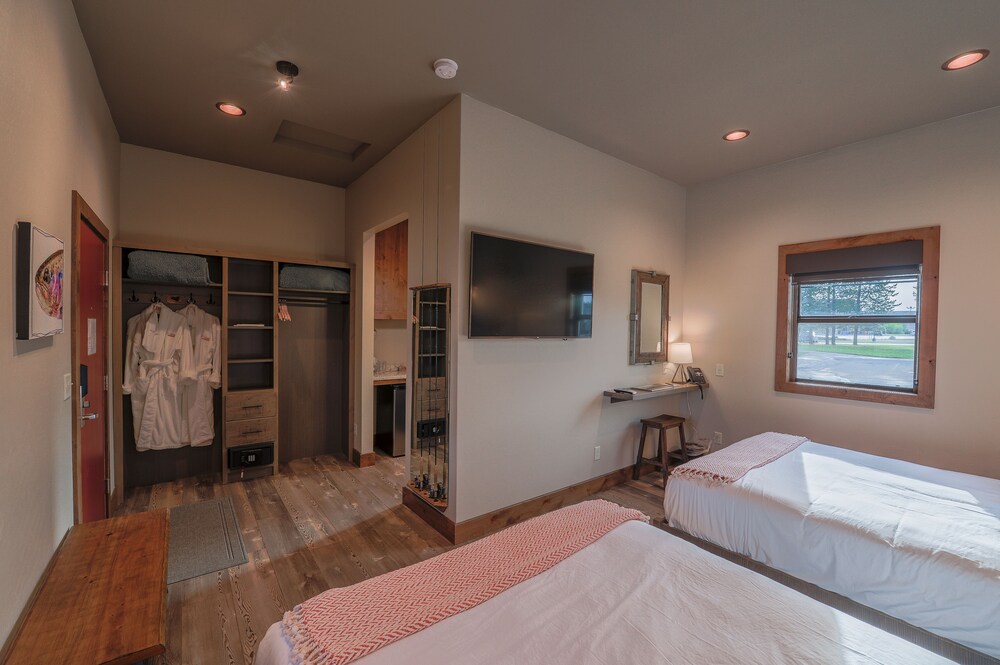 Golden Stone Inn - photo 13