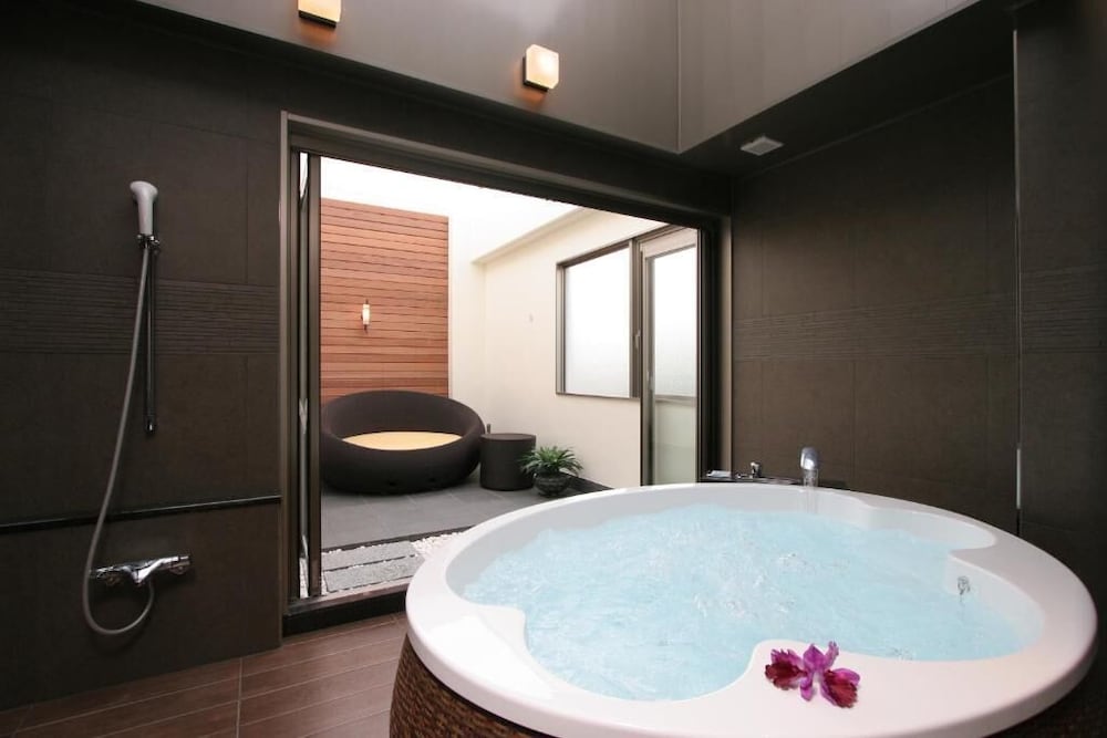 Hotel W Adults Only - carbon neutral hotel in Koshigaya