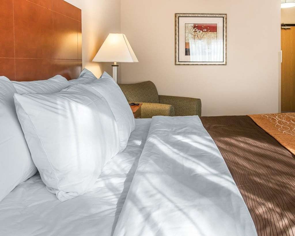 Quality Inn Near Interstate I94 - photo 12