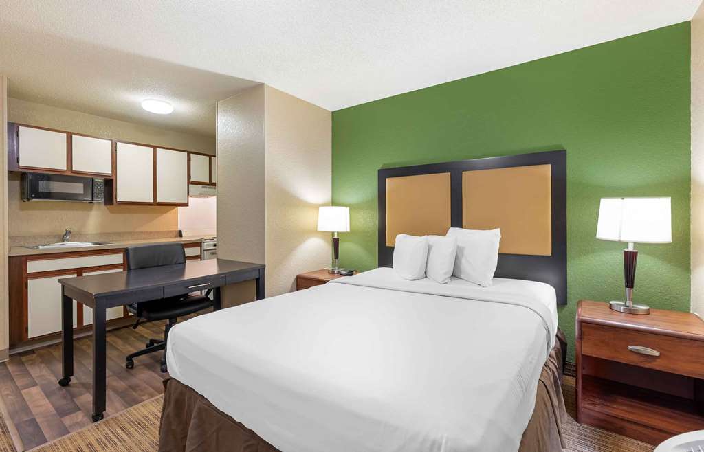 Extended Stay America Suites Wichita East - photo 18