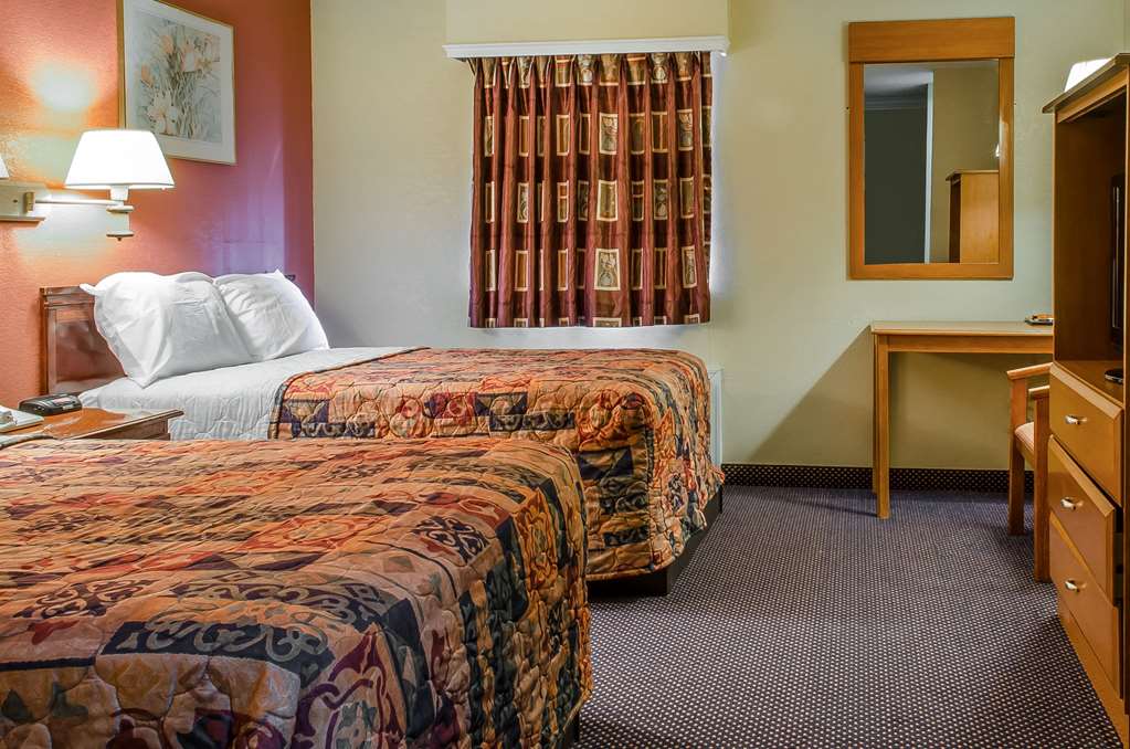 Rodeway Inn Allentown South - photo 9