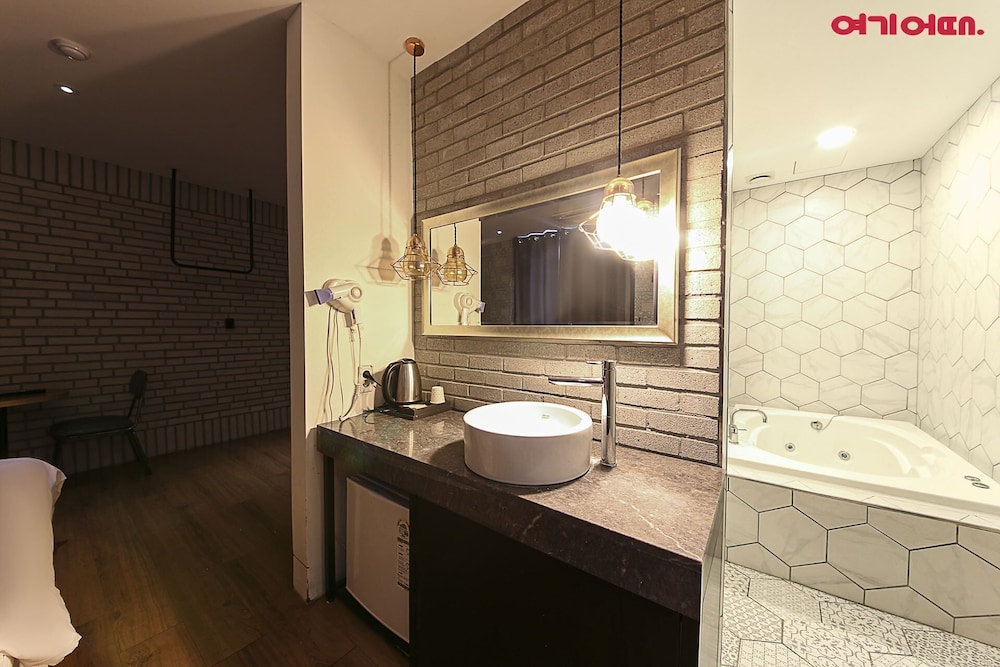 Hotel Ignis - carbon neutral hotel in Busan