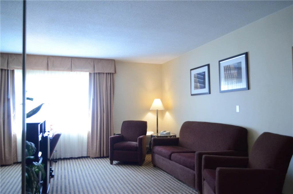 Rodeway Inn & Suites East Windsor - photo 12