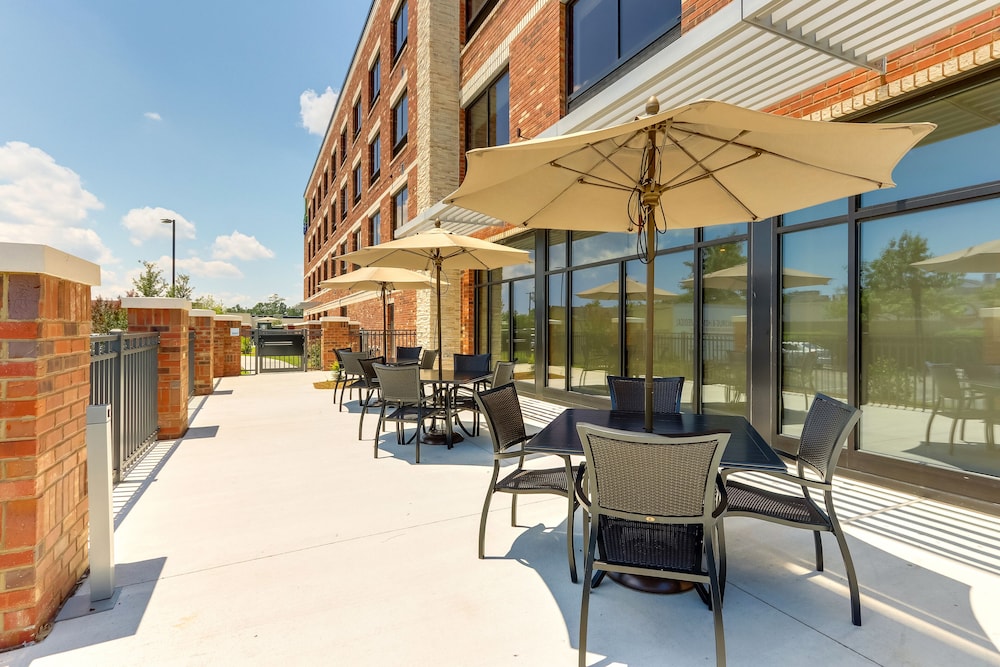 Holiday Inn Express Wilmington Porters Neck - photo 55