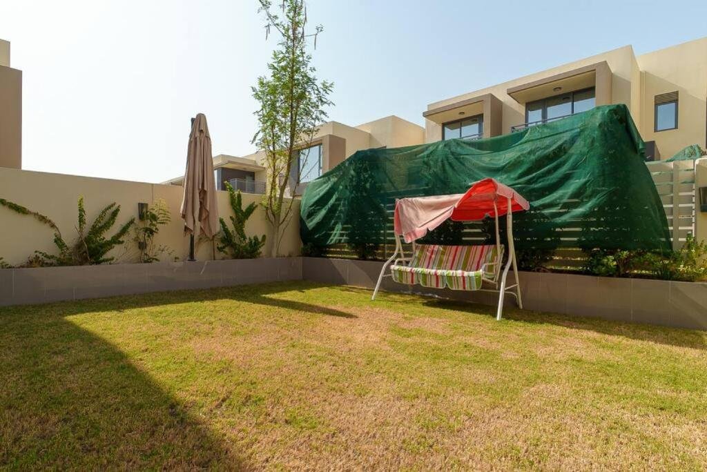 Oraya Brand New Luxurious 3BR plus 2M Villa in Maple 2 — 4-Star Luxury Hotel in Dubai, United Arab Emirates