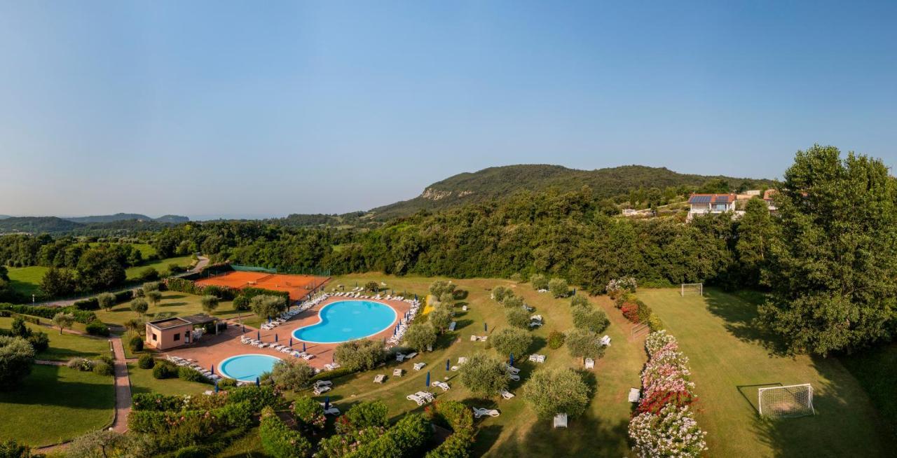 Apartment Contessa Castion — 4-Star Luxury Hotel in Costermano, Italy
