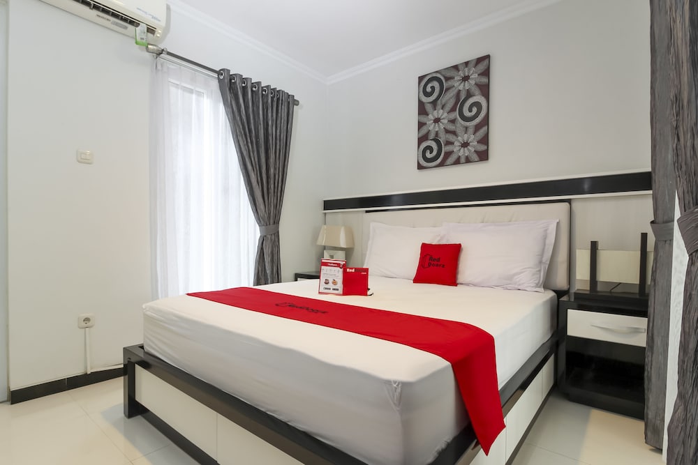 RedDoorz Plus @ Palagan 2 — hotel in Melati