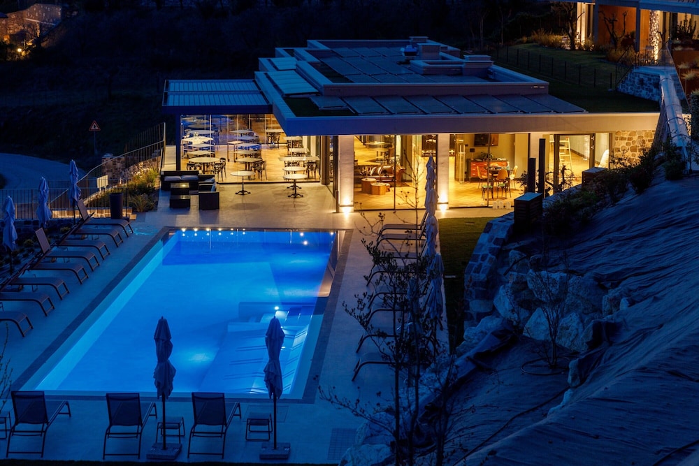 Deville & Spa - carbon neutral hotel in Costermano