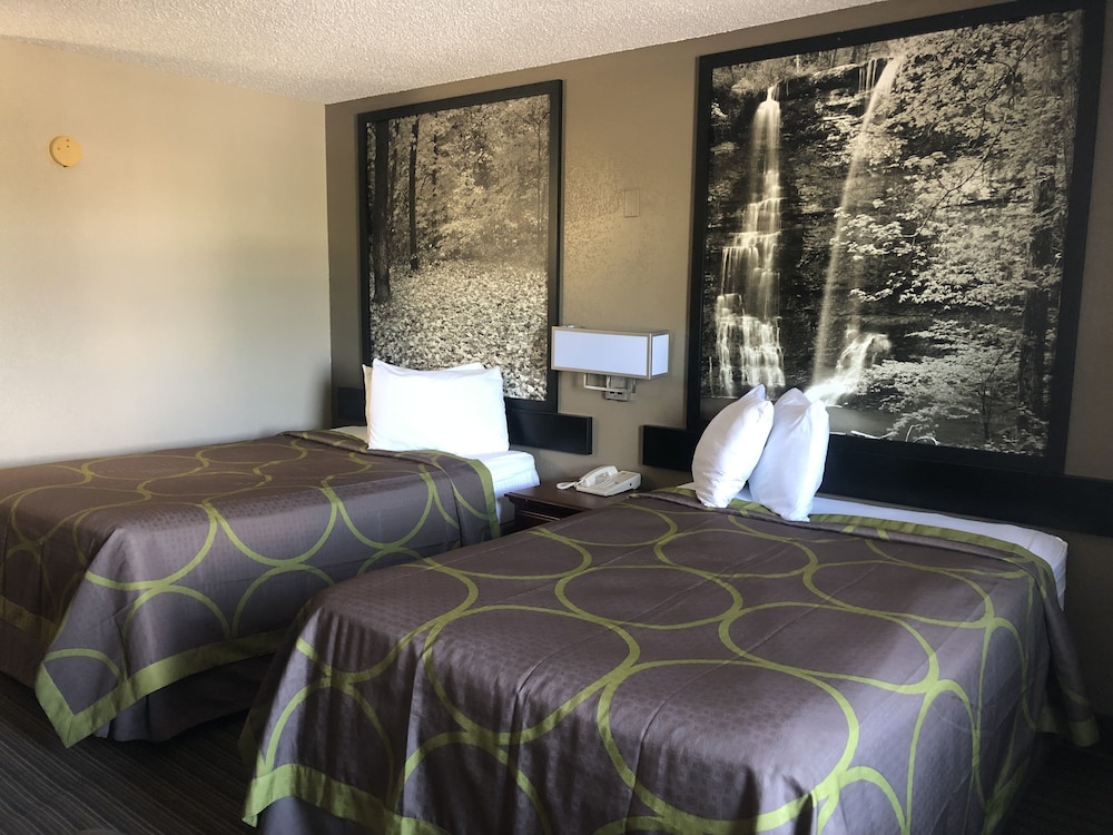 Super 8 by Wyndham Neosho - photo 9