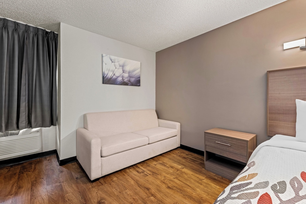 Red Roof Inn Charlotte University - photo 14