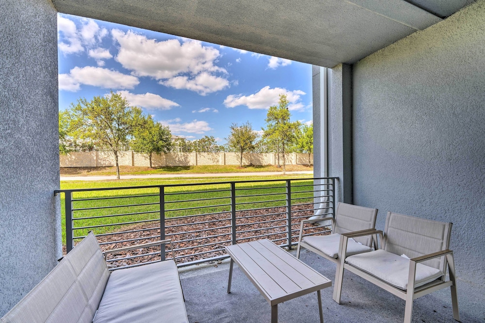 Resort Getaway w Patio: 6 Mi to Disney Parks - photo 5