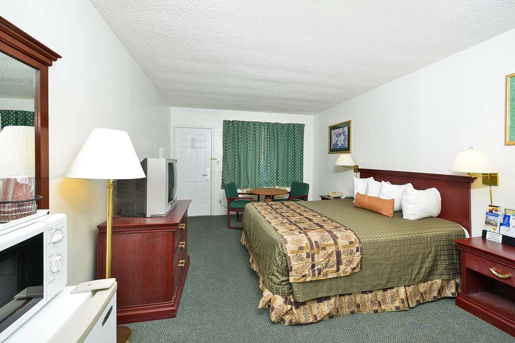 Americas Best Value Inn Chico - photo 11