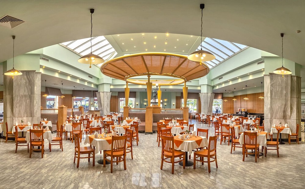 מזון ומשקאות