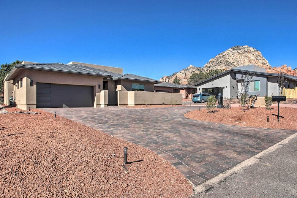 Sedona Sanctuary with Hot Tub Fire Pit and Grill in Sedona, United States