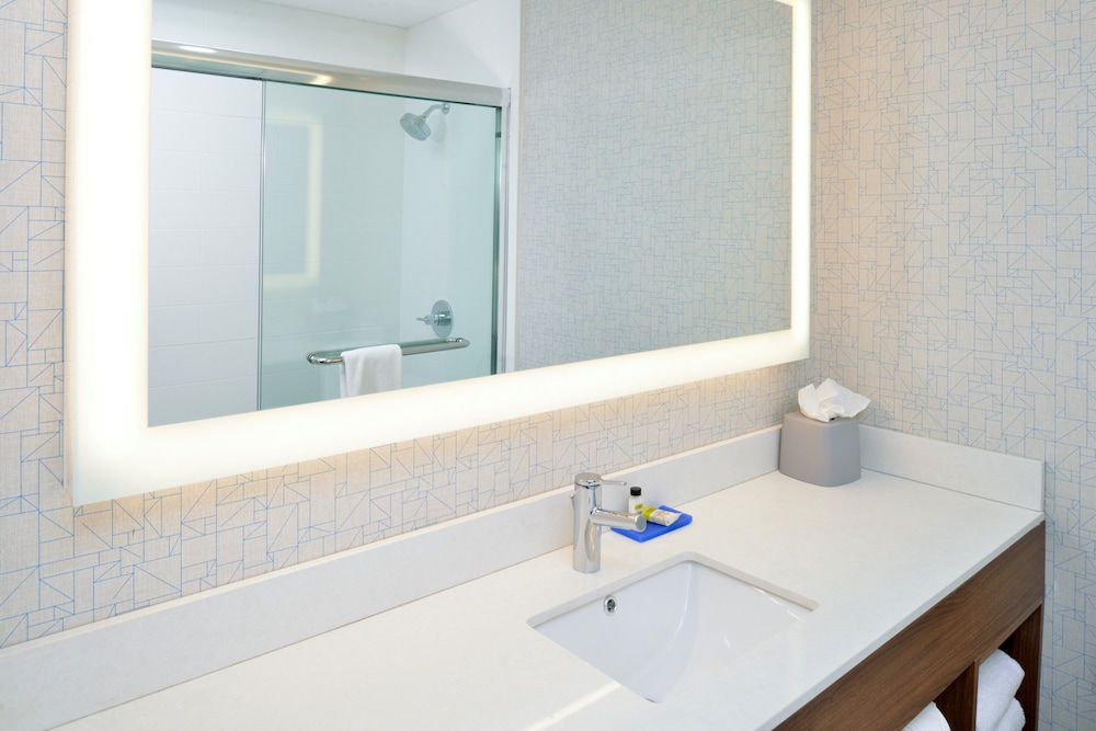 Holiday Inn Express Santa Rosa North by IHG - photo 17