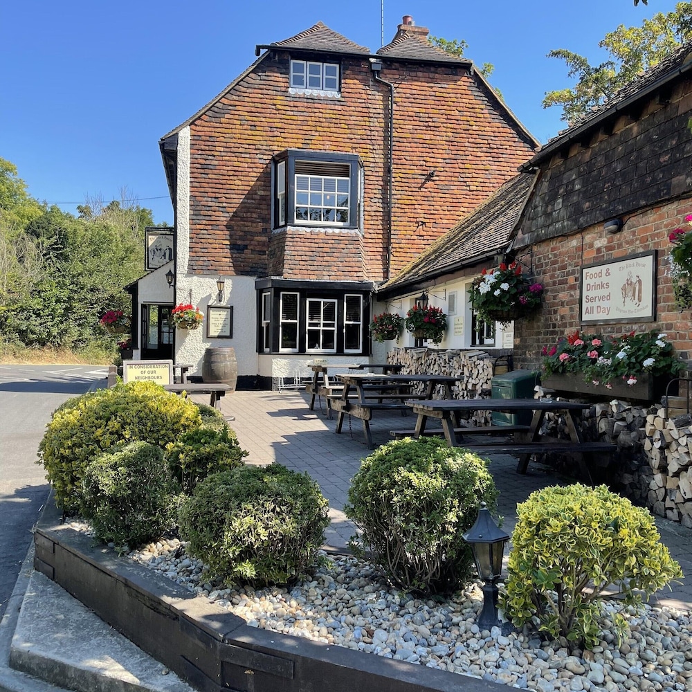 The Black Horse Inn - carbon neutral hotel in Maidstone