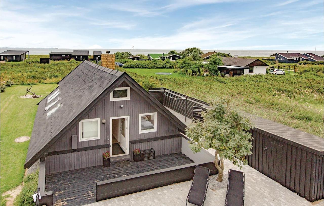Three Bedroom Holiday Home In Sjallands Odde — 4-Star Luxury Hotel in None, Denmark