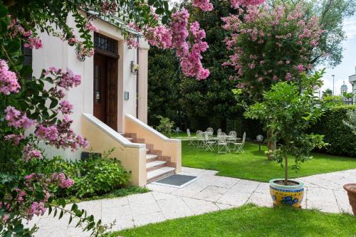Residence Villa Mainard — 4-Star Luxury Hotel in Verona, Italy