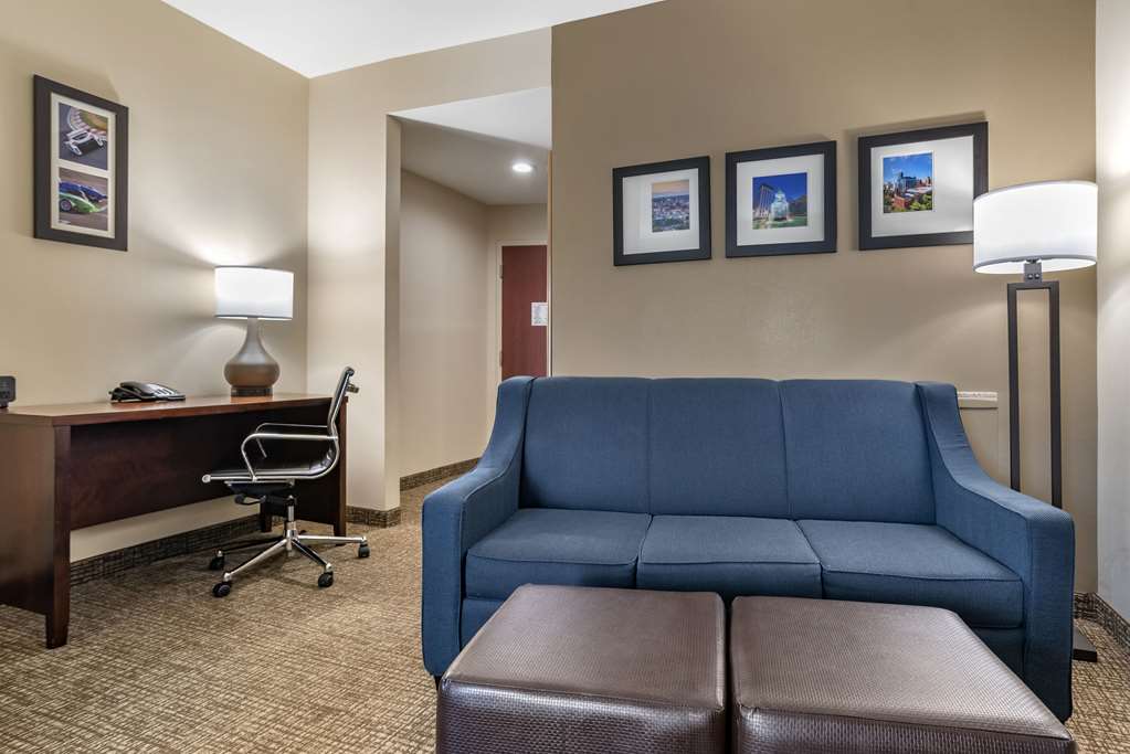 Comfort Suites Pell CIty near Logan Martin Lake - photo 13
