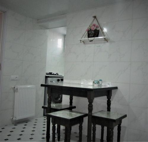 Apartment 19