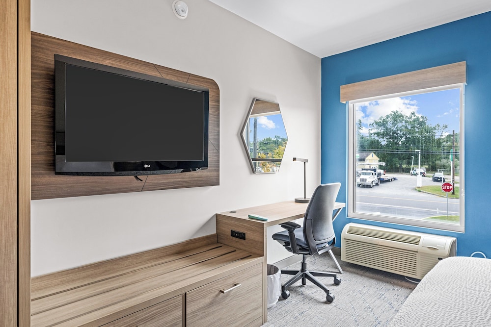 Holiday Inn Express Hotel & Suites Carneys Point by IHG - photo 8