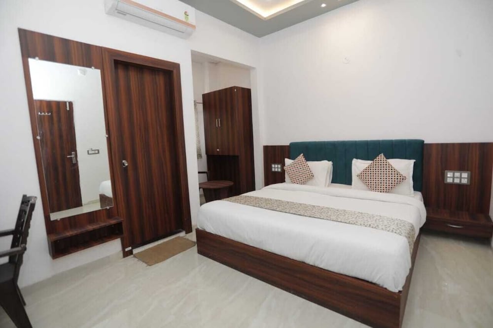 Rajmoti hotel & restro - last minute hotel in Udaipur