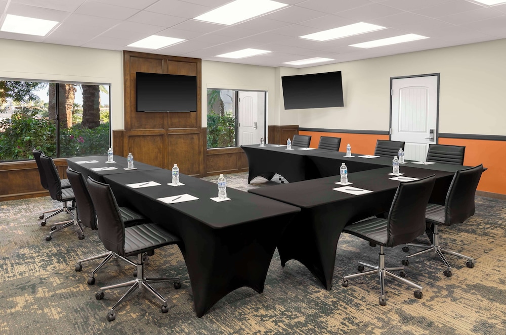 DoubleTree by Hilton Phoenix Gilbert - photo 46