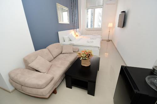 Shartava Deluxe Apartment
