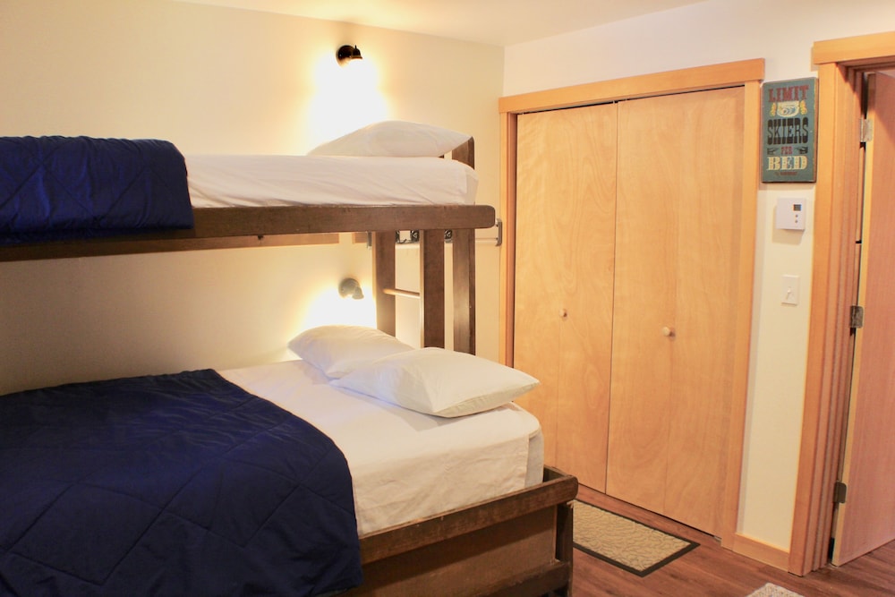 Crystal Chalets Condominiums at Crystal Mountain Ski Resort - photo 11