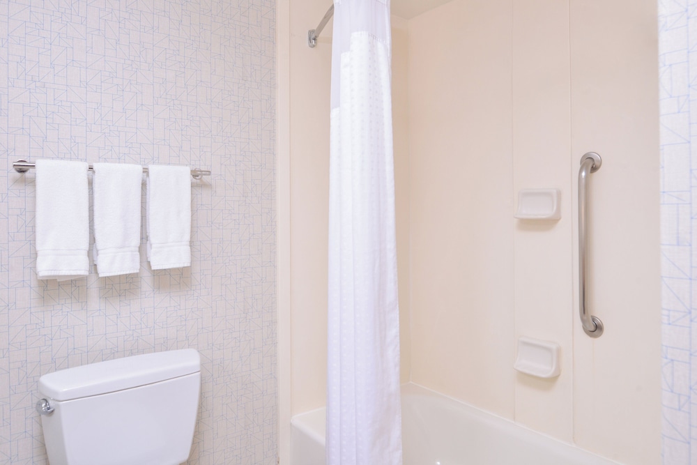 Holiday Inn Express Stockton Southeast by IHG - photo 15