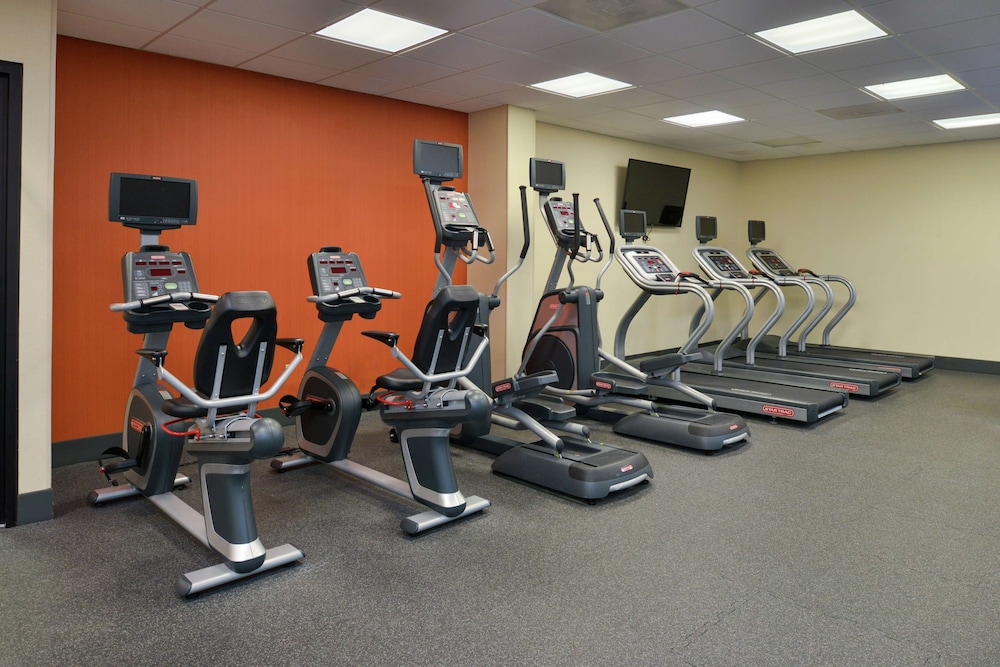 Hampton Inn Frederick - photo 30