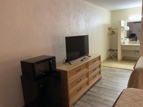 Americas Best Value Inn Tillmans Corner Mobile - photo 16