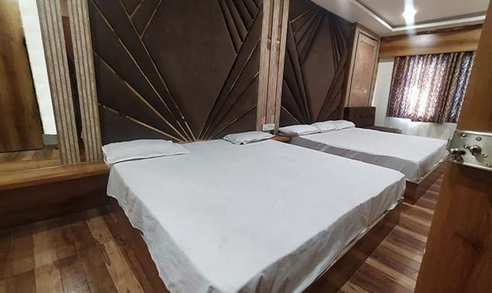 Fabexpress Rudraksh Palace - last minute hotel in Ujjain