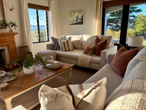 Libertas House Cheverells Farm — 4-Star Luxury Hotel in Grabouw, South Africa