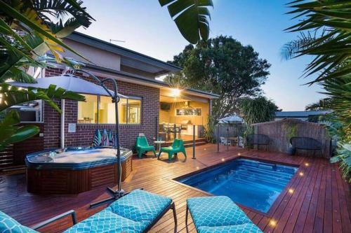 Dromana Grove SPA & POOL sleeps 15 in Dromana, Australia