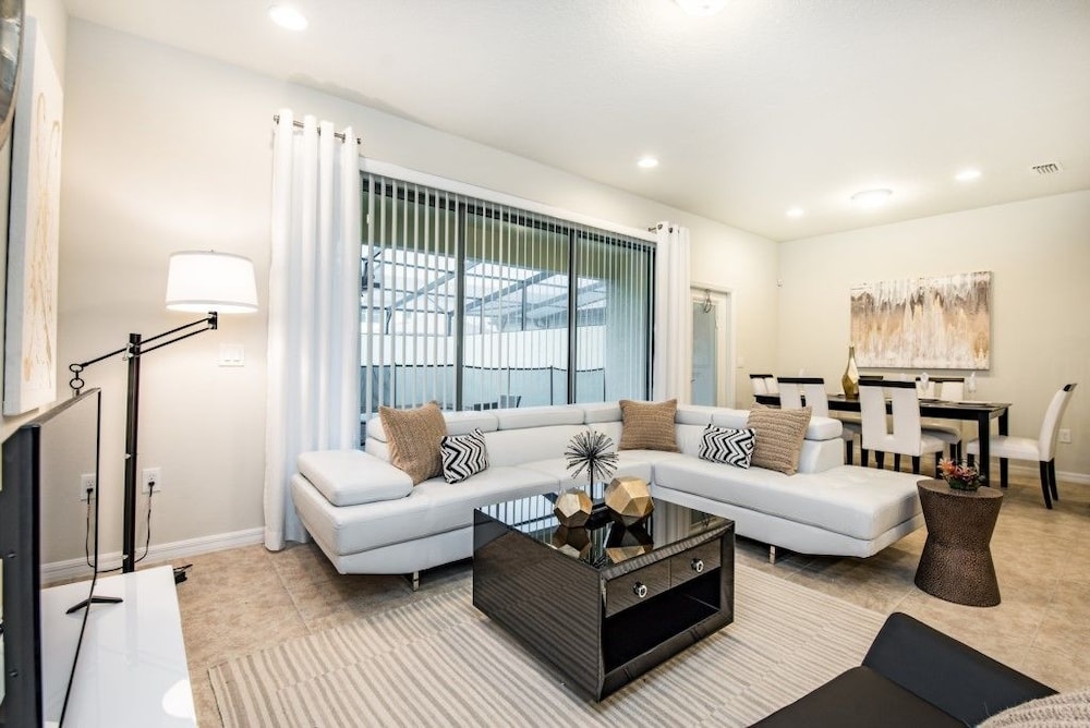 Ev216592 Windsor At Westside Resort 5 Bed 4 Baths Townhome - photo 2