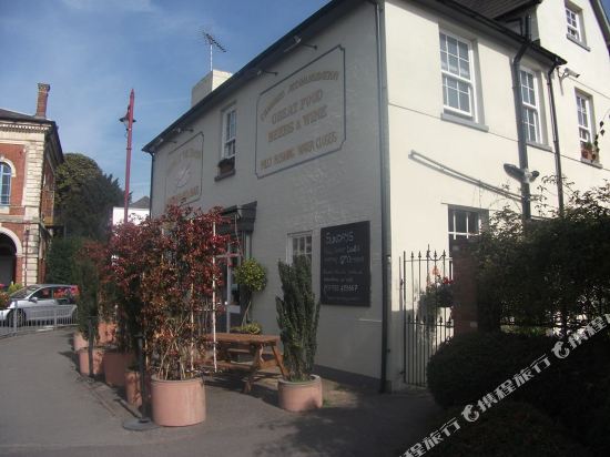 Thyme At The Tavern - carbon neutral hotel in Chertsey