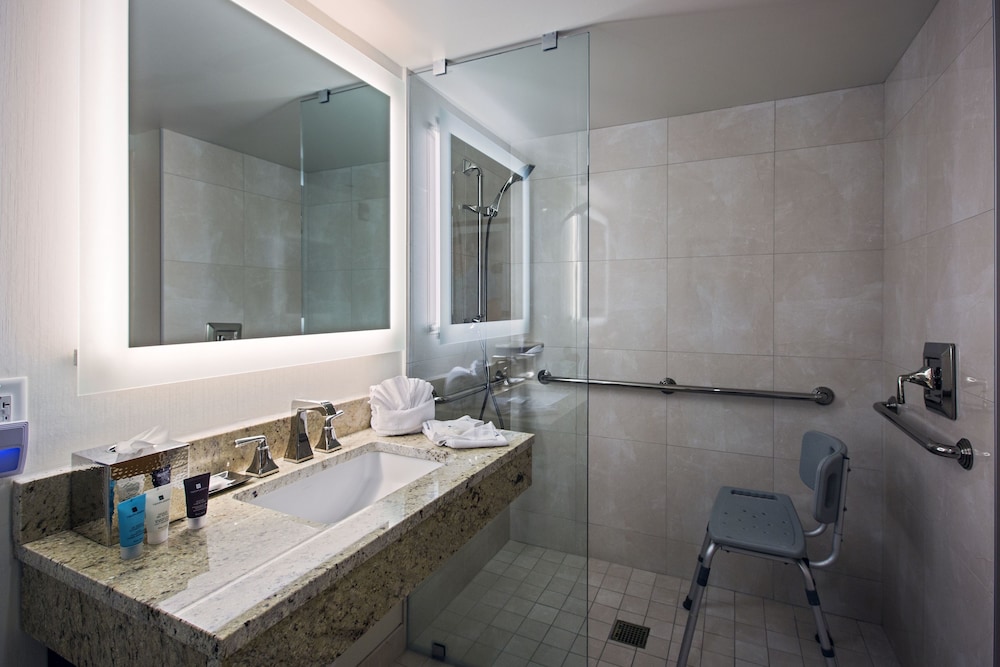 Crowne Plaza: Philadelphia King of Prussia by IHG - photo 15