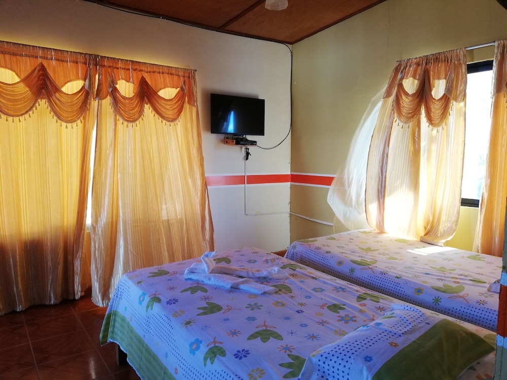 Hospedaje Cueva Beach in Zorritos, Peru