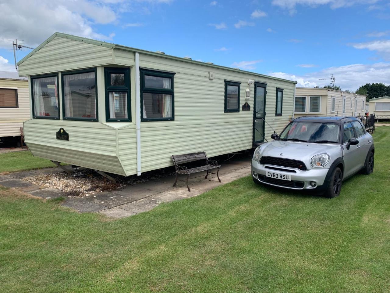 Dans Coastal Retreat in Chapel Saint Leonards, United Kingdom