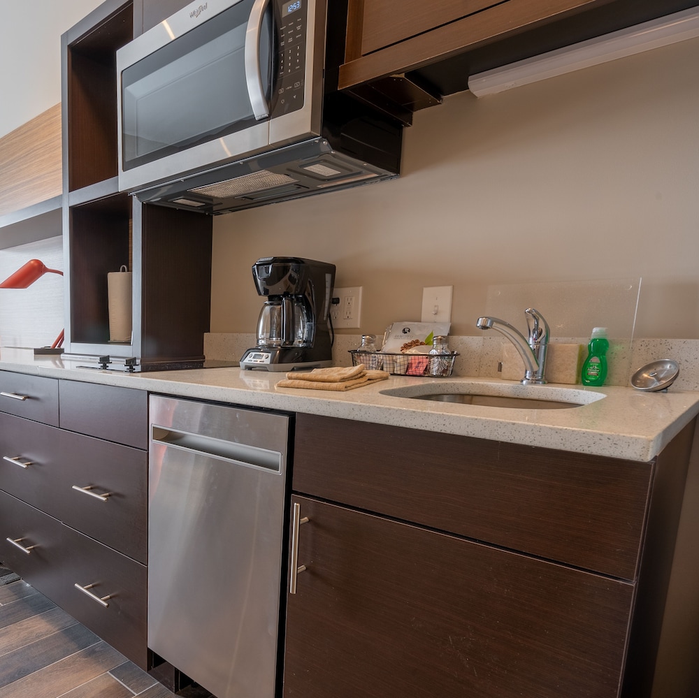 TownePlace Suites by Marriott Clinton - photo 13