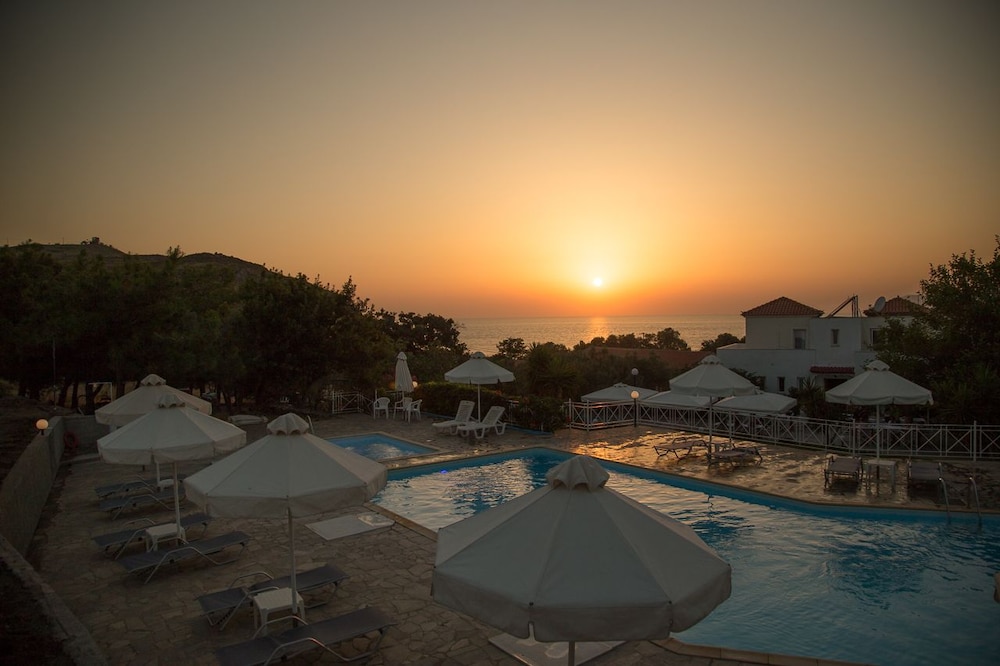 Akti Hotel - carbon neutral hotel in Mithymna