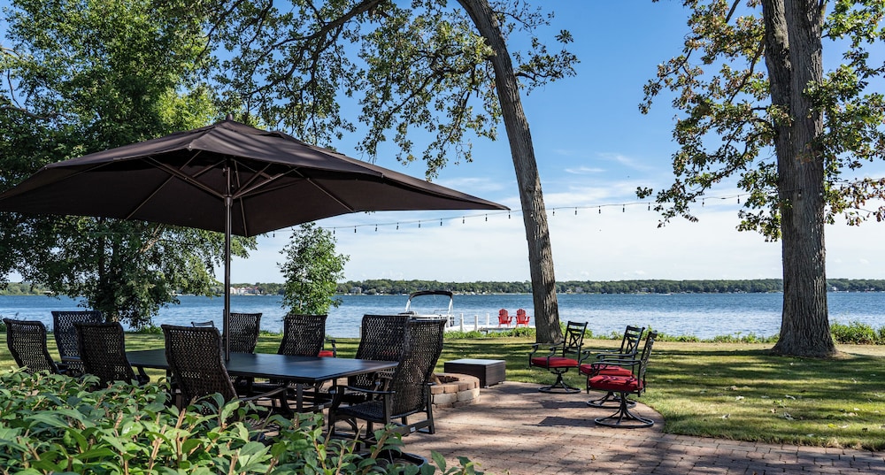 Lake Lawn Resort — hotel in Delavan